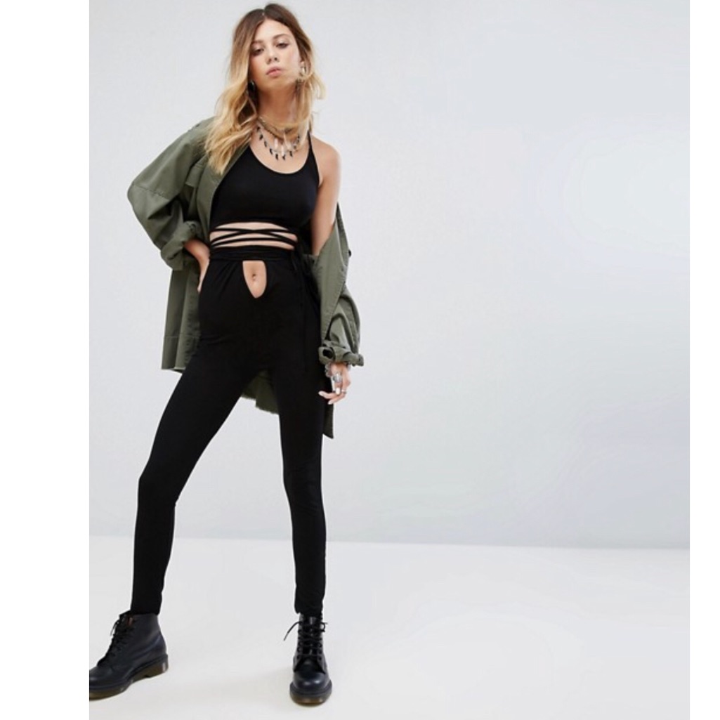 Strung Out Wrap Around Leggings Nwt!
